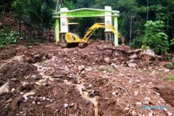 FOTO BENCANA JATENG : Tanah Longsor Masih Dera Sepakung