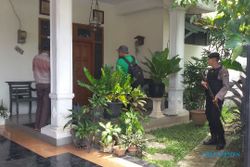 KORUPSI MADIUN : Penyidik KPK Juga Geledah Rumah Adik Bambang Irianto