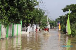 Rendam Empat Desa, Ini Foto-Foto Banjir Karanganyar