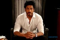 BOLLYWOOD : 25 Tahun Berkarier, Shah Rukh Khan Luncurkan Buku 25 Years of SRK