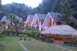 WISATA BOGOR : Zuri Resort and Convention Cipanas Teman Saat Berlibur ke Puncak Bogor