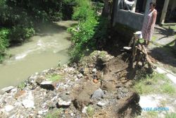 LONGSOR SUKOHARJO : Korban Longsor Makamhaji Minta Talut Sungai Pijilan Dibenahi
