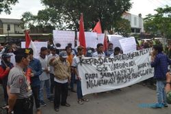 DEMO SUKOHARJO : Warga Manisharjo Tuntut Perdes Dicopot karena Diduga Selewengkan Bantuan