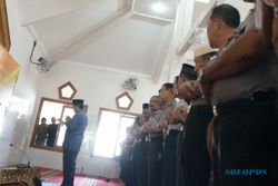 Ratusan Polisi Jombang Salat Gaib dan Galang Dana untuk Korban Gempa Aceh
