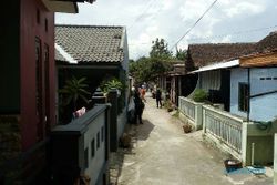 Diduga Terkait Bom Bekasi, Densus Geledah Rumah di Pajang Solo