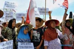 PABRIK SEMEN PATI : Bupati Rembang Tuduh Kompetitor di Balik Penolakan