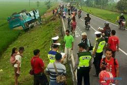 KECELAKAAN GROBOGAN : Bus Terjungkal ke Sawah, 7 Penumpang Luka-luka