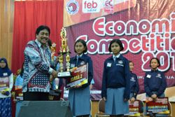 KAMPUS DI SALATIGA : SMA Taruna Nusantara Rajai Economic Competion FEB UKSW