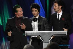 Green Day Rilis Video Klip Anti-Trump