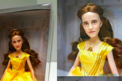 Gara-Gara Mirip Bieber, Boneka Emma Watson Ini Dianggap Keji
