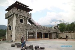 PARIWISATA SLEMAN :  Ada “Benteng Takeshi” di Kepuharjo