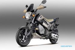 MOTOR BARU HONDA : Honda Luncurkan Navi Jenis Adventure dan Chrome Edition