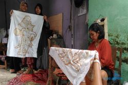 UKM JOGJA : Lukis Batik Tamansari Konsisten Mengangkat Motif Pewayangan