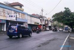 LALU LINTAS SEMARANG : Jalan Searah Bikin Anjlok Omzet Pedagang