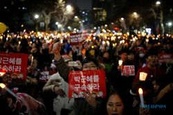 Ratusan Ribu Demonstran Korsel Tuntut Pencopotan Park Geun Hye