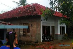 ANGIN KENCANG WONOGIRI : Hujan Deras dan Angin Rusak 7 Rumah Warga Baturetno