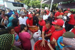 KOMODITAS PANGAN : Pasar Murah Cabai Rawit Seharga Rp75.000/Kg Diserbu Pembeli