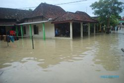 BANJIR MOJOKERTO : Desa Banyulegi Terendam Banjir Setinggi hingga 1 Meter