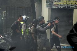 Polisi Tangkap Perakit & Pemberi Dana Bom Panci Bandung