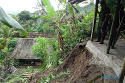 BENCANA KULONPROGO : Tebing Longsor, Dua Rumah Terancam