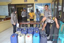 MIRAS MADIUN : Kejar-Kejaran, Polisi Jiwan Gagalkan Pengiriman 600 Liter Arjo ke Madiun