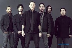 Linkin Park Dedikasikan Album Baru untuk Chester