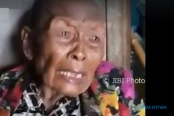 KISAH TRAGIS : Tinggal di Bawah Jembatan, Wanita Tua di Semarang Tuai Empati