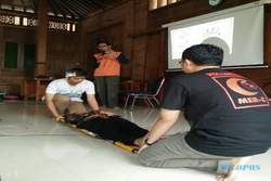 MER-C Yogyakarta Beri Pelatihan Penyelamatan Dasar