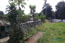 RESTORASI BENDUNG KARET TIRTONADI : Warga di Gondang Solo Sambat Rumah Rusak Akibat Alat Berat