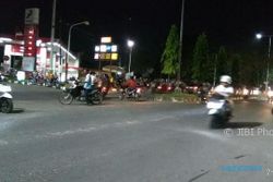 BALAP LIAR SEMARANG : Jl. Soekarno Hatta untuk Trek-Trekan, Netizen Geram