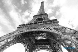 WISATA JOGJA : Wow .. Menara Eiffel di Tengah Kota