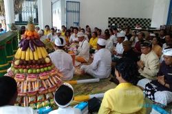 Jelang Hari Raya Nyepi, Umat Hindu Soloraya Medhak Tirta di Pengging