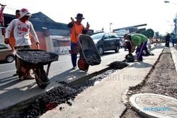 INFRASTRUKTUR SOLO : 25 Persen Jalan Rusak karena Proyek Jaringan Sanitasi