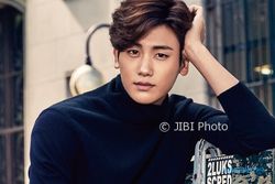 K-POP : Fokus Jadi Aktor, Park Hyung Sik Bakal Pindah Agensi