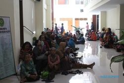 PASAR TRADISIONAL KLATEN : Lahan Jadi Sengketa, Ratusan Pedagang Pasar Babadan Geruduk PN