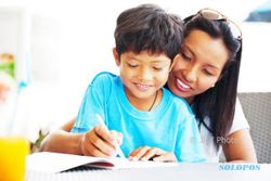 TIPS PARENTING : 5 Kiat Membangkitkan Rasa Percaya Diri Anak