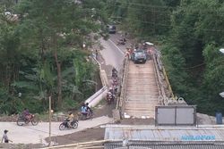 INFRASTRUKTUR BOYOLALI : Jembatan Darurat Grawah Selesai Dipasang, Berat Kendaraan Dibatasi