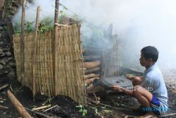 UMKM KULONPROGO : Sedoyong Setia Produksi Arang untuk Asap Dapur Rumah