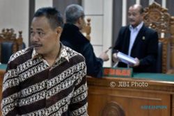 FOTO KORUPSI KLATEN : Penyuap Bupati Klaten Diadili di Semarang