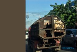 PENGELOLAAN SAMPAH SEMARANG : Pemkot Janji Ganti Kontainer Sampah Berlubang
