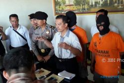 NARKOBA TRENGGALEK : 2 Pengedar SS Ditangkap di Warung Kopi Pasar Kedunglurah