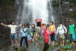 WISATA SEMARANG : Curug Indrokilo, Surga Tersembunyi Daya Tarik Wisatawan Asing