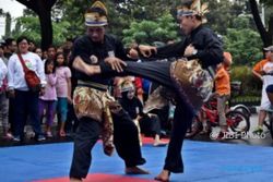 Serupa tapi Tak Sama, Ini Beda Pencak Silat Indonesia & Silat Malaysia