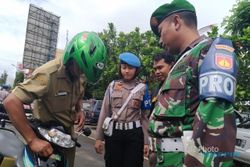 RAZIA WONOGIRI : Pakai Motor Tak Berspion, Polisi dan TNI Dapat Peringatan