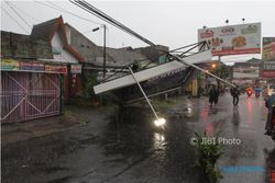 BENCANA SOLO : Diterjang Angin Ribut, Belasan Rumah Warga Rusak