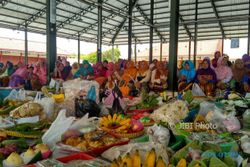 Retribusi Total Mencapai Ratusan Ribu Rupiah, Pedagang Angkruksari Mengeluh
