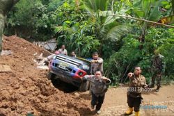 LONGSOR PONOROGO : Banjir Lumpur Terjang Lokasi Longsor, 200 Warga Krajan Diungsikan