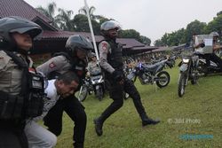 PILKADA JAKARTA : Masuk ke TPS, 15 Orang Ber-KTP Madura Ditangkap