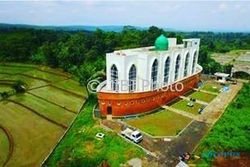 Terinspirasi Kisah Nabi Nuh, Masjid di Semarang Ini Berbentuk Kapal