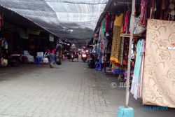 PASAR KLEWER SOLO : Pasar Darurat Klewer Tak Lagi Dijaga Mulai Minggu (30/4/2017)